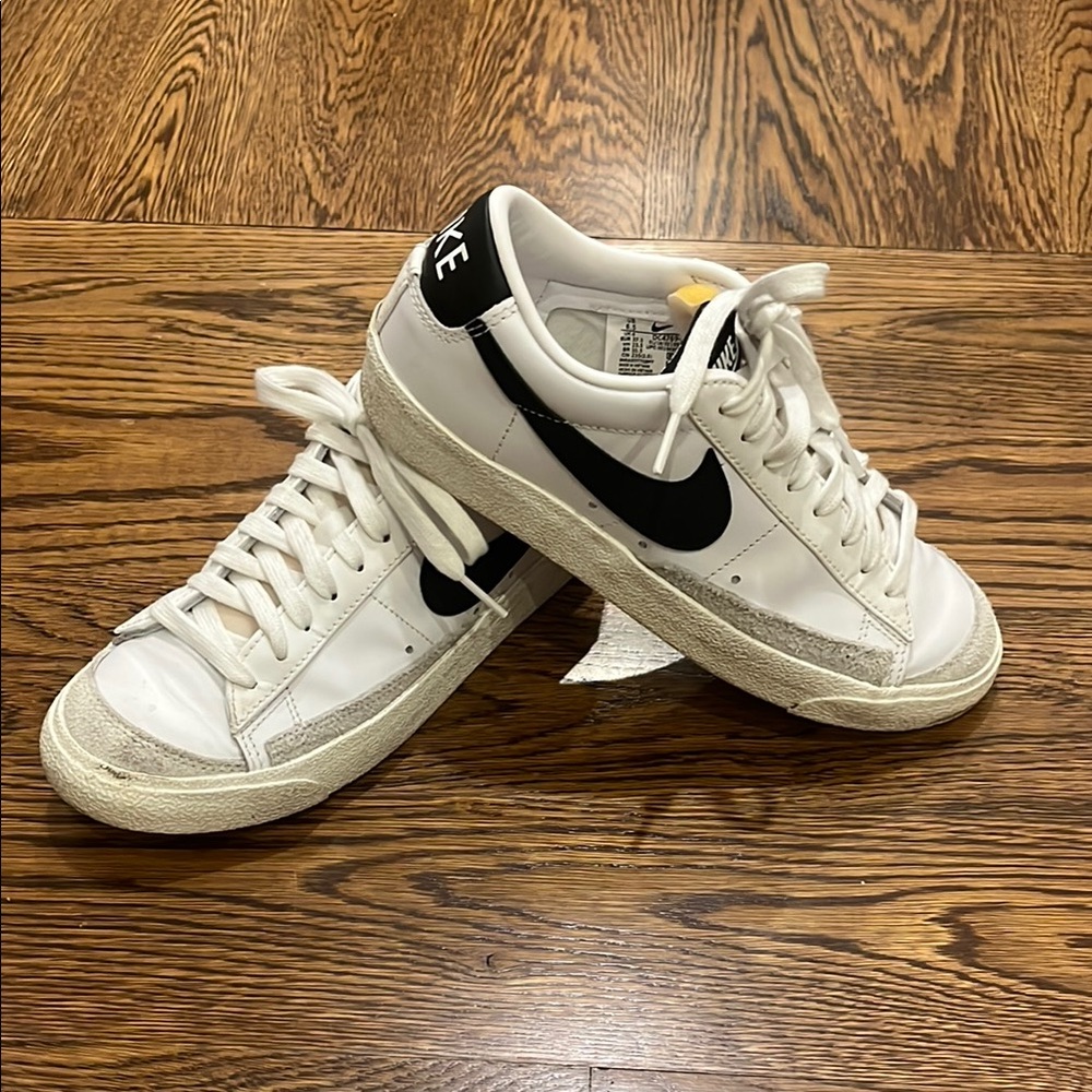 Nike Blazer Low '77 Sneakers